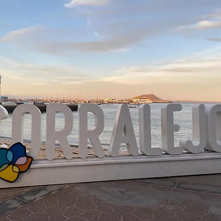 Arcadia Del Mar Апартаменты Коральео